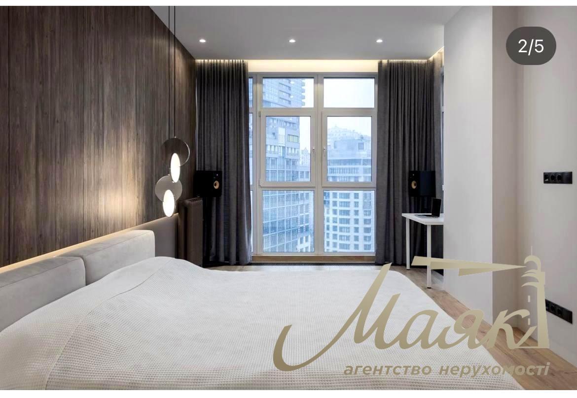 For sale 3-bedroom apartment in LCD "Novopecherskie Lipki", Verkhoglyada street (Dragomirov)