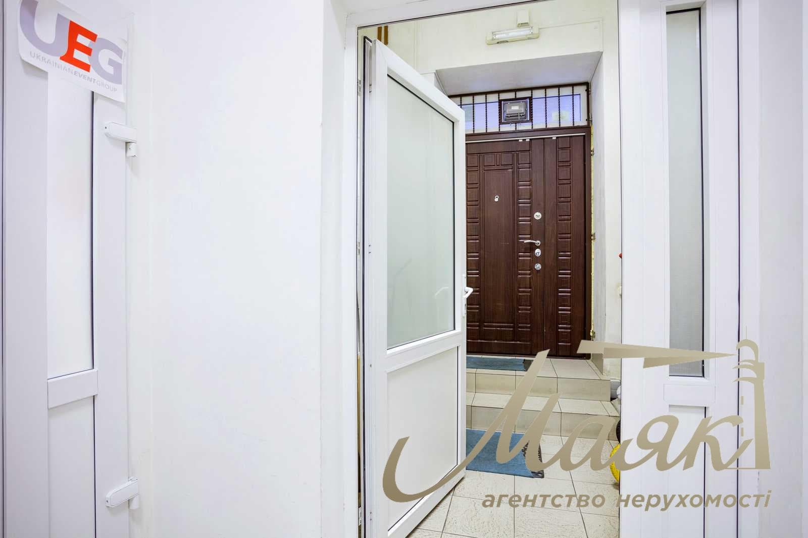 Оренда офісу площею 238 м² на вул. В'ячеслава Черновола, 25, Шевченківський