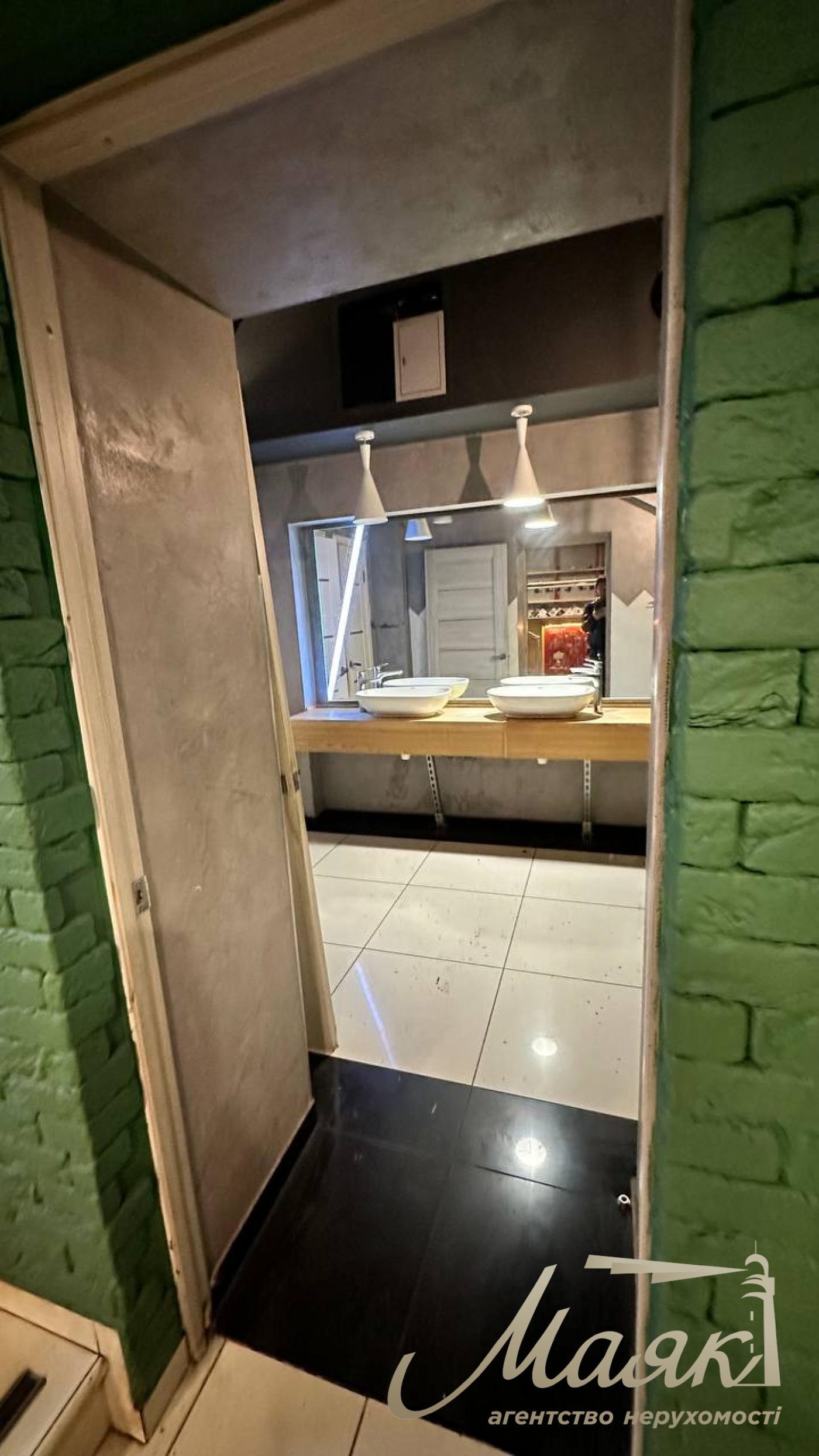 Продаж готового ресторану в центрі Києва, продаж комерційного приміщення центр