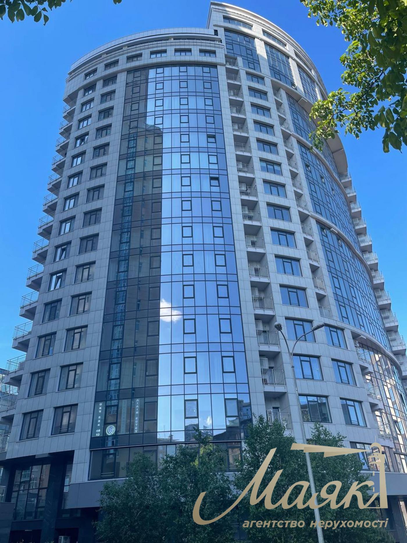 Аренда фасадного помещения 83м2 в ЖК Busov Hill Киев