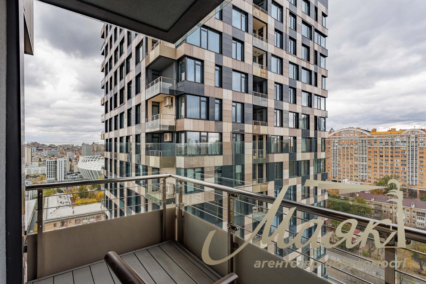 Продажа видовой 3-комнатной квартиры в ЖК Tetris Hall, ул. Ивана Федорова, 2а