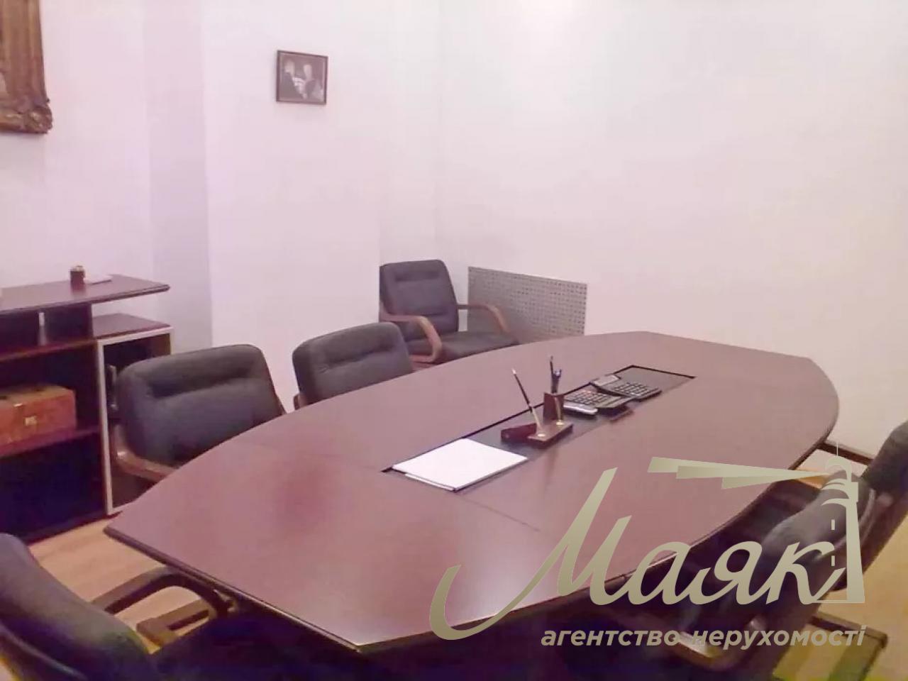 Stylish office building for sale in the elite microdistrict "Vozdvizhenka" Podil, Center, Kyiv