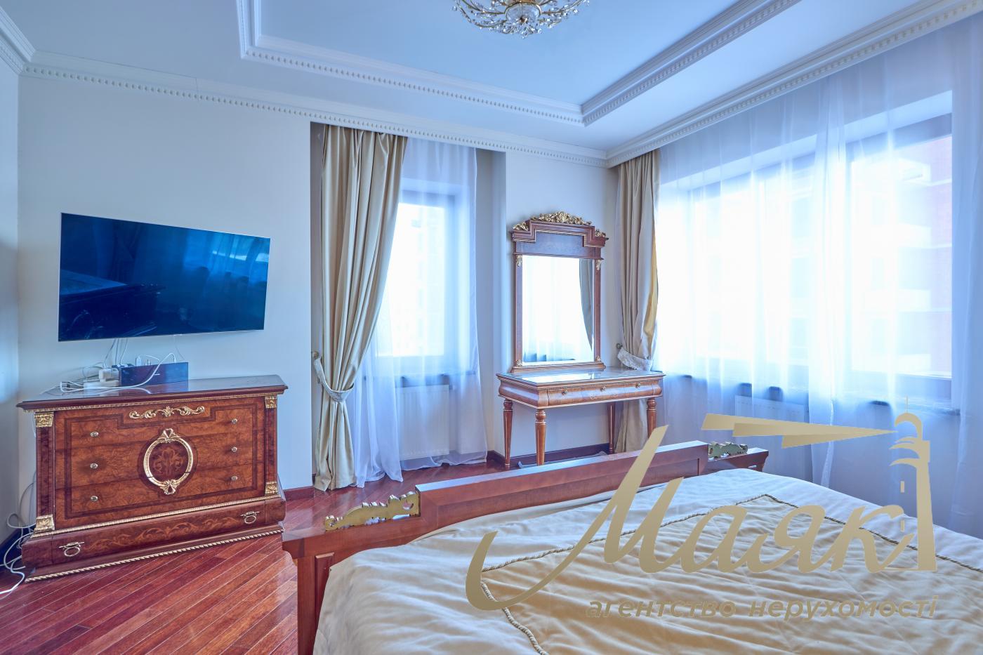 Оренда 4 кімнатної квартири, 163 м, Жилянська 30а, Голосіївський район