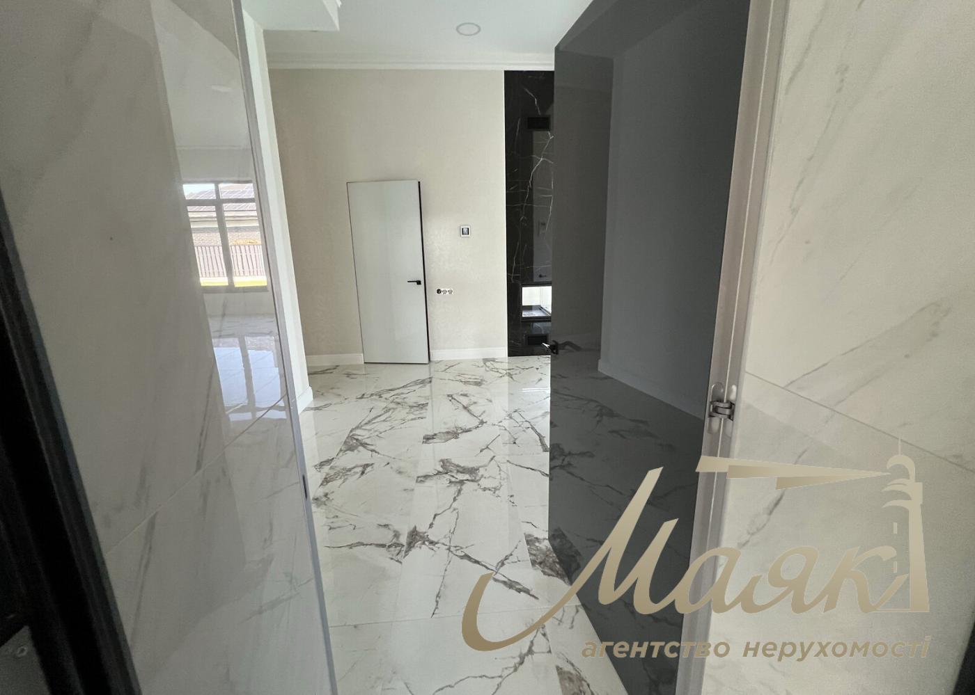 Продаж 1 поверхового будинку 400м2, Козин