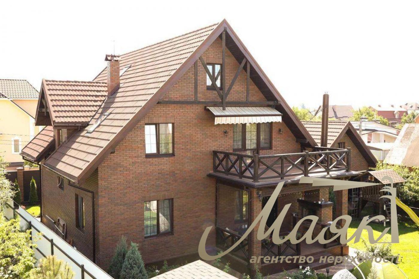 Продаж 3 пов. будинку 220 кв.м. Осокорки. Дарниця. Поруч із метро.