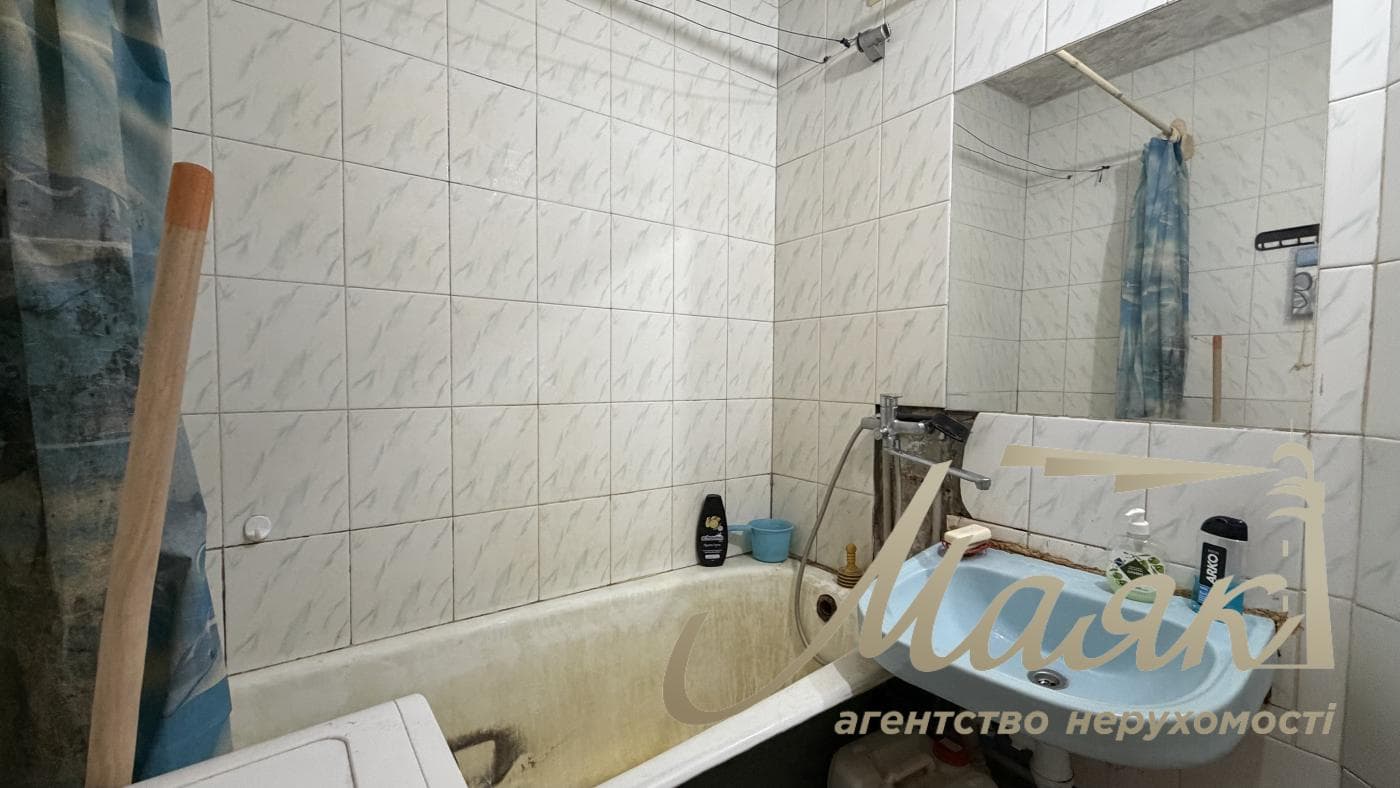 Продаж 1-кімнатної квартири площею 30,2 м² на вул. Рональда Рейгана, 11А, район Троєщина, Київ