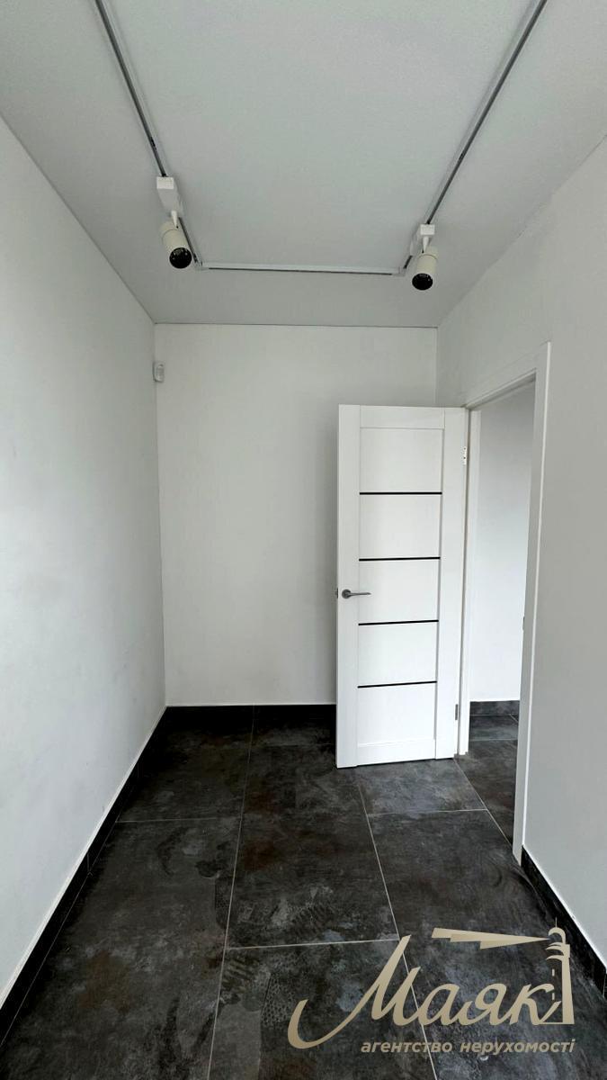 Commercial premises for rent in LCD Faina Town, Salutnaya street 2 -B