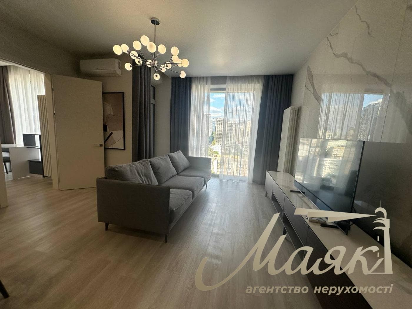 Оренда 2-кімнатної квартири площею 63 м² у ЖК «Atlantic Residences», вул. Антоновича, 118, станція метро «Палац України».