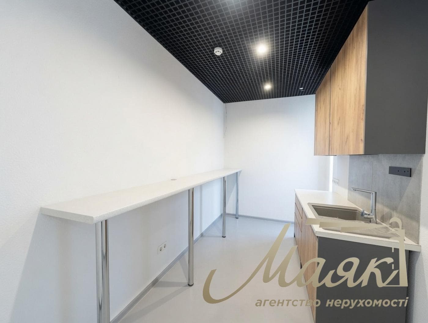 Аренда офиса 1190м2 на Печерске, ул.Острожских 23.