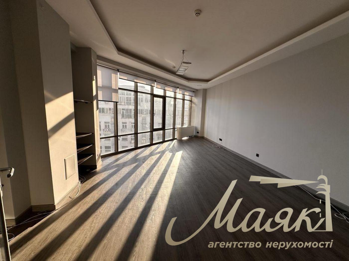 Оренда офісу 186 м.кв ст.метро Олімпійська, Центр