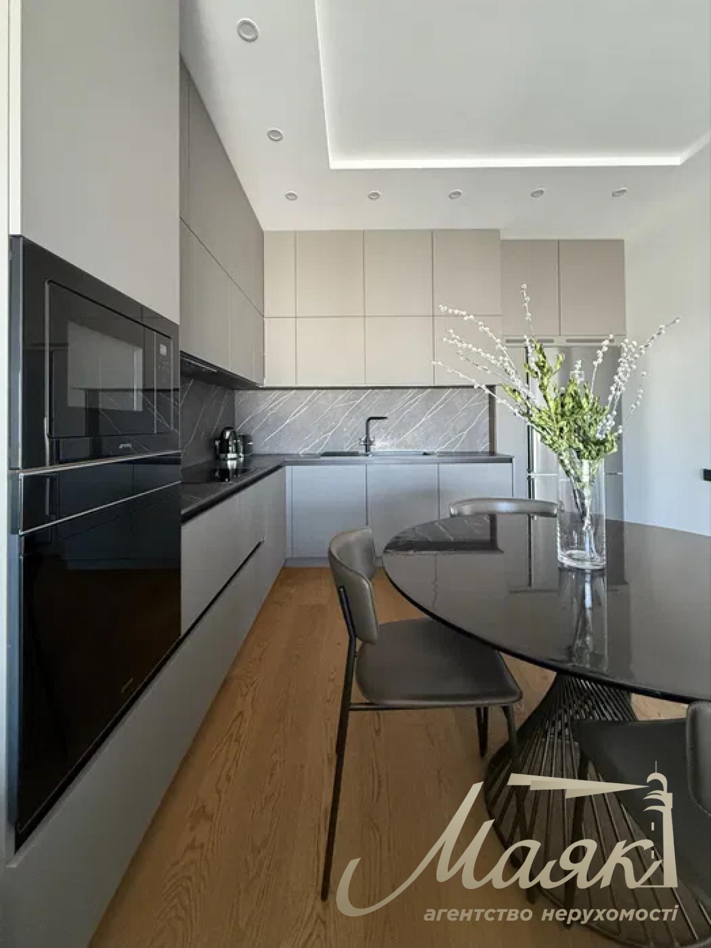 For sale 4k apartment Park Avenue VIP 120m Park Avenue Demeyevskaya Goloseevsky district nr