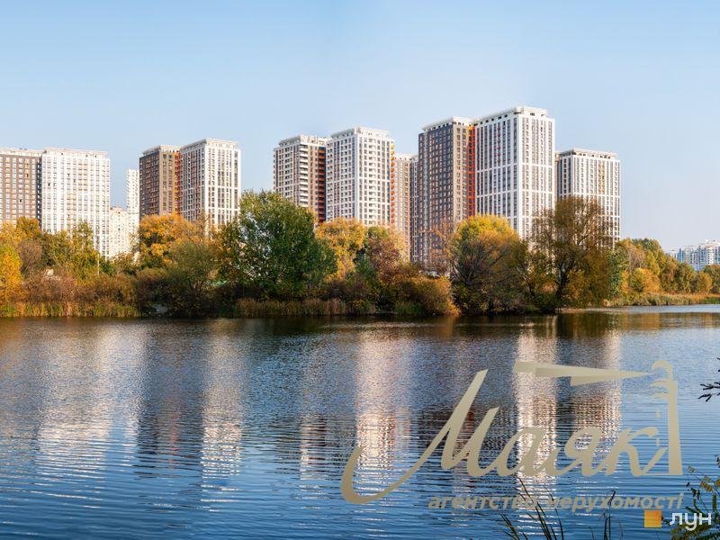 Rent a facade premise 81,7 m in Residential Complex "Seven" with renovation