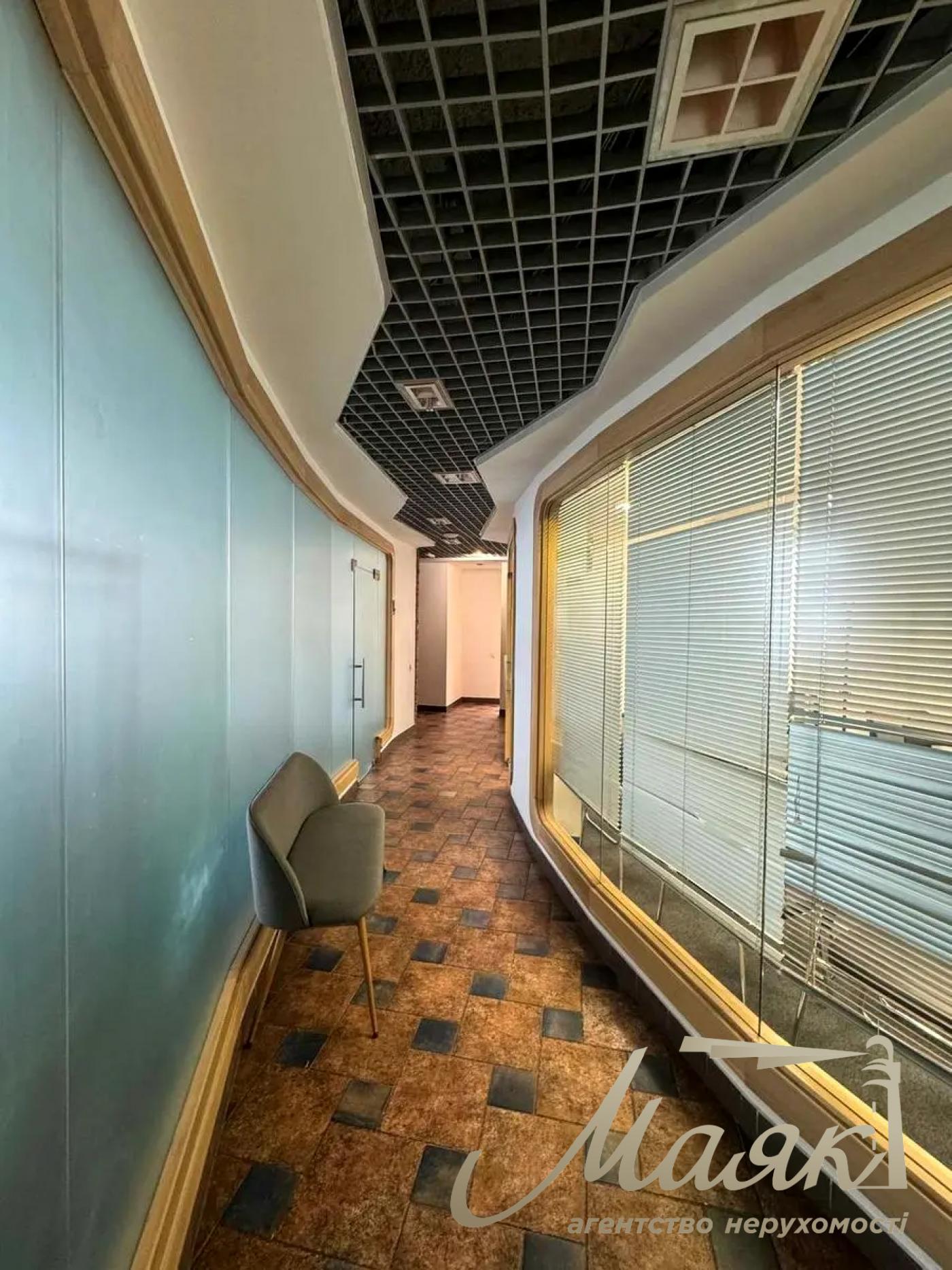 Аренда офиса 240м2 на пр.Берестейский 31, КПИ