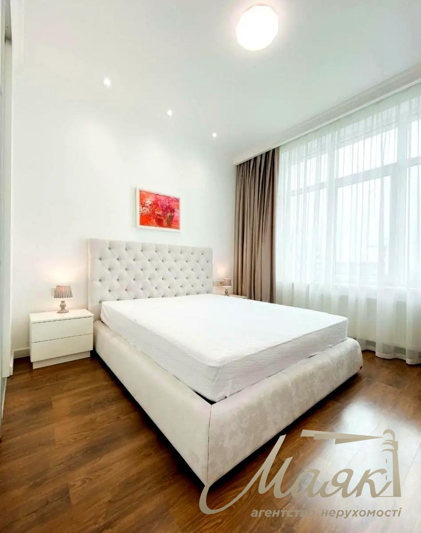 Оренда 3-кімнатної квартири в ЖК "Новопечерські Липки", вул. Андрія Верхогляда, Центр