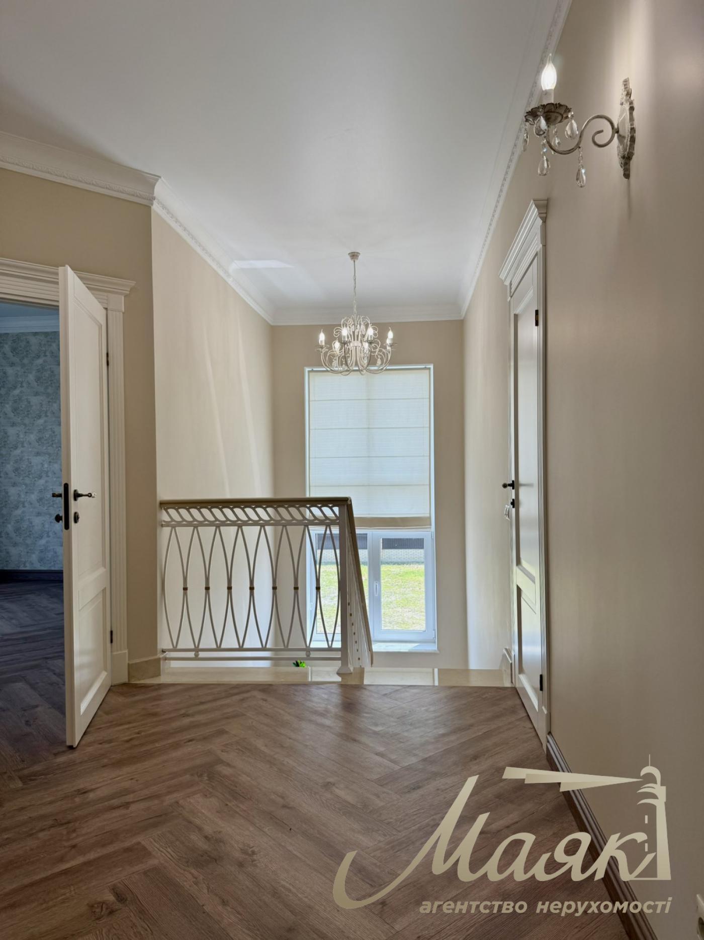 Продаж будинку в КМ Розкішне, село Романків, Обухівська траса