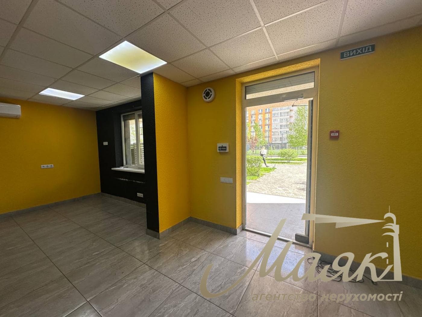 Оренда фасадного приміщення 63м2 у ЖК Нивки Парк, пр.Берестейський 67-Г.