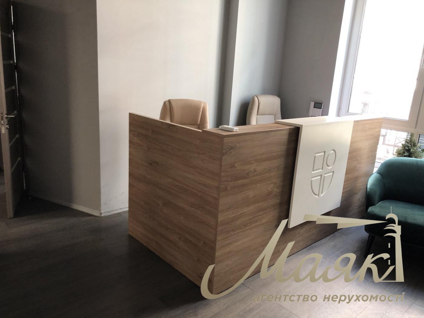 Оренда офісу 220м2 на Воздвиженці по вул.Дегтярна 8, Поділ.