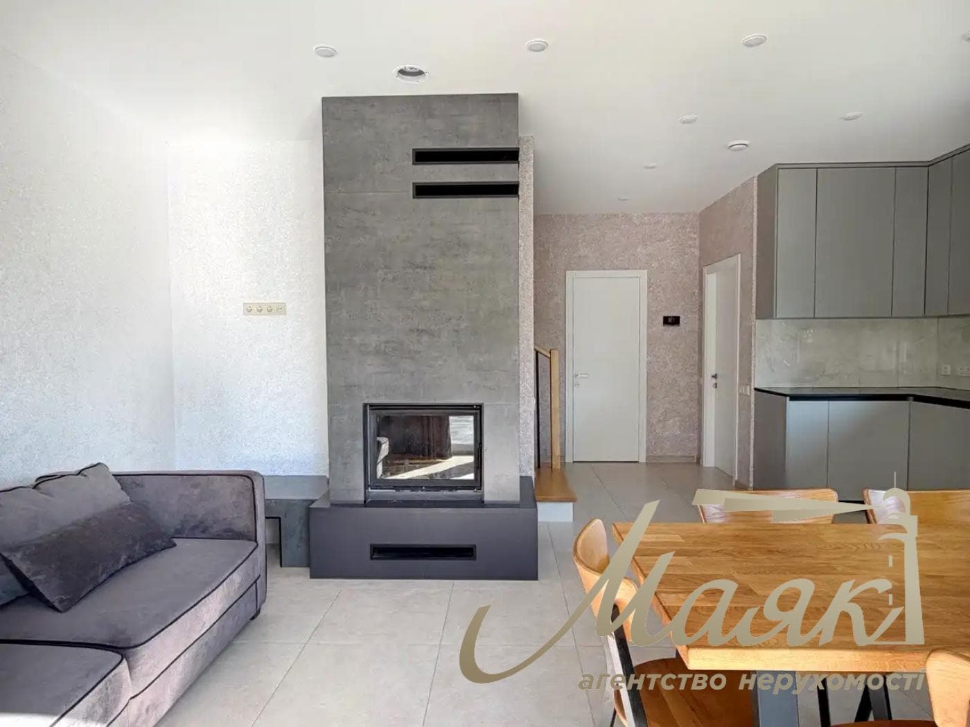 Оренда 2-поверхового будинку площею 190 м², село Нові Безрадичі
