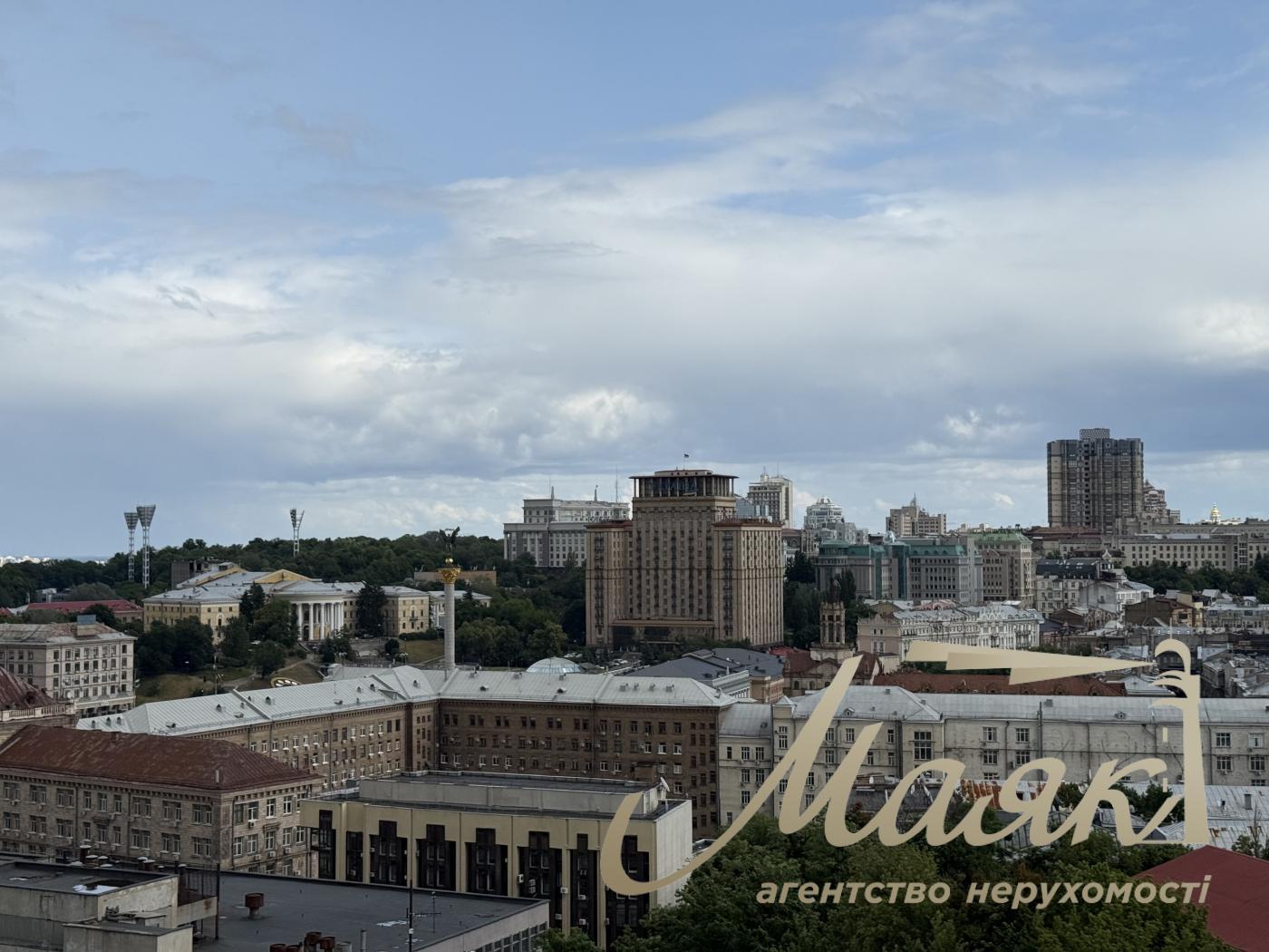 Аренда видовой 3к квартиры 245 кв. м на ул. Паторжинского 14, Центр, Шевченковский район