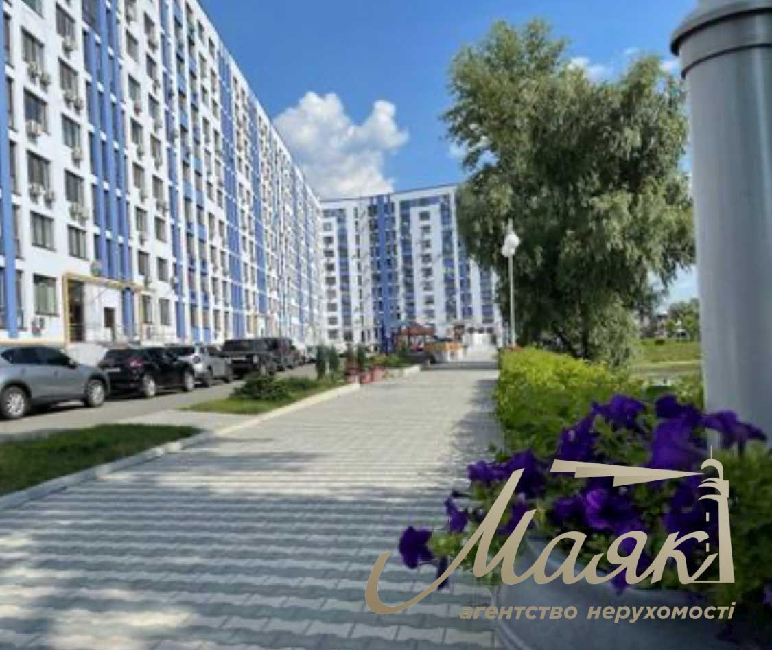 Rental of a 130 m2 facade premises in Riv'iera Residential Complex, Slavutich