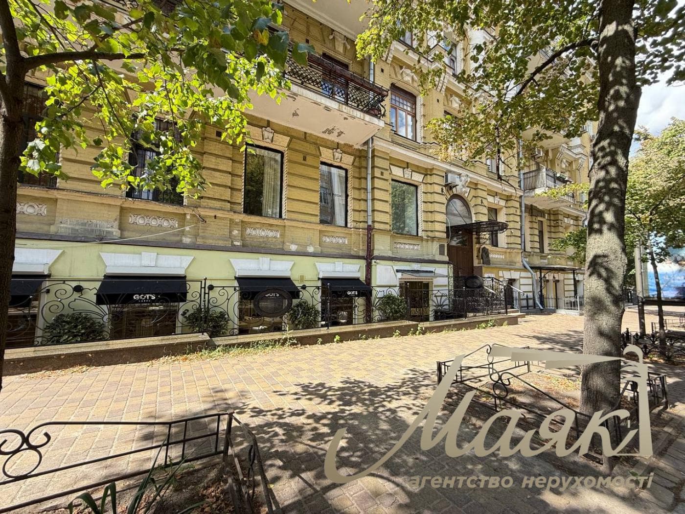 Оренда офісу площею 105 м² у центрі Києва, вул. Лютеранська, 7/10, Хрещатик.