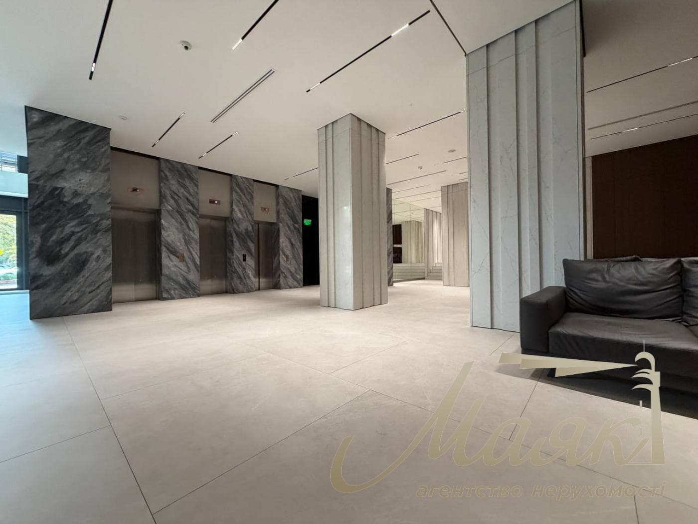 Оренда 2-кімнатної квартири з терасою у ЖК Atlantic Residences, вул. Антоновича, 118. Палац України, Центр.