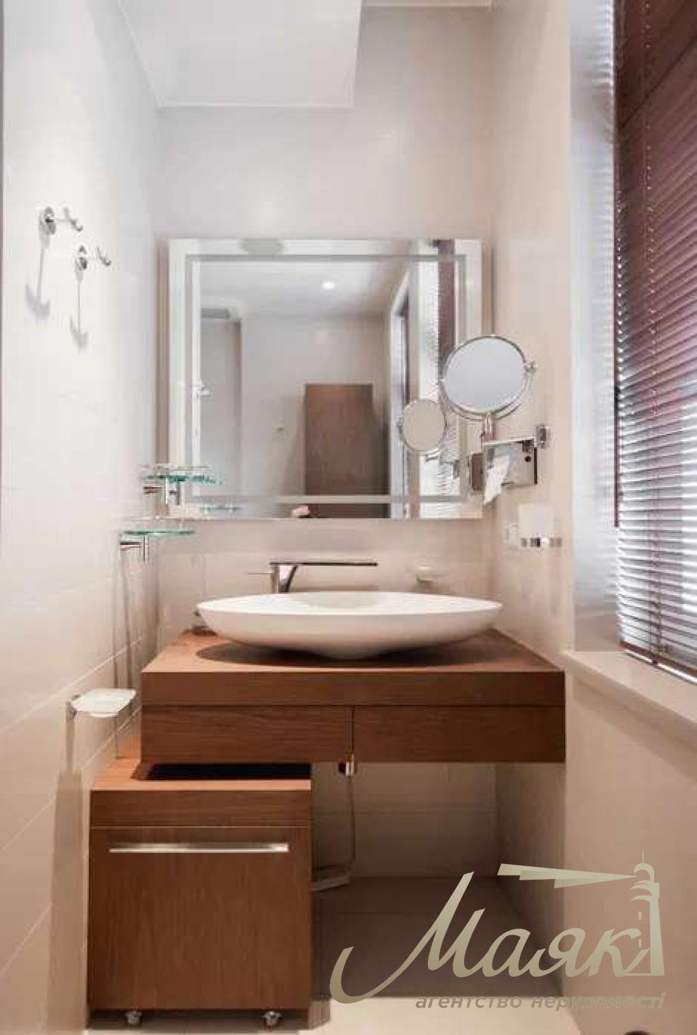 Продаж 4к-квартири 195 м2 вул. Панаса Мирного, 17 Печерський район