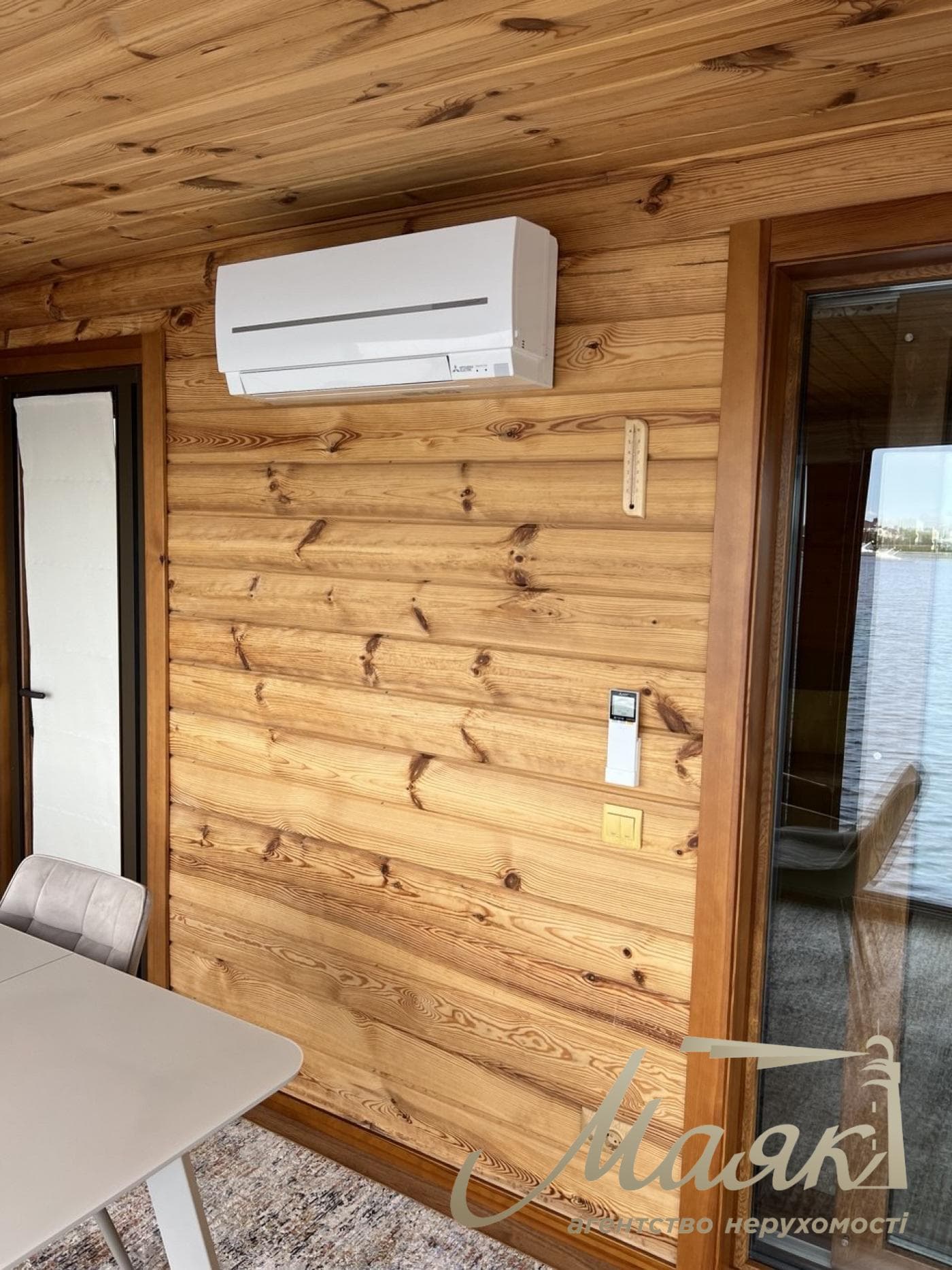 Продаж будинку на воді площею 200 м², 7 соток, Рів'єра-Золоче, Бориспільський район