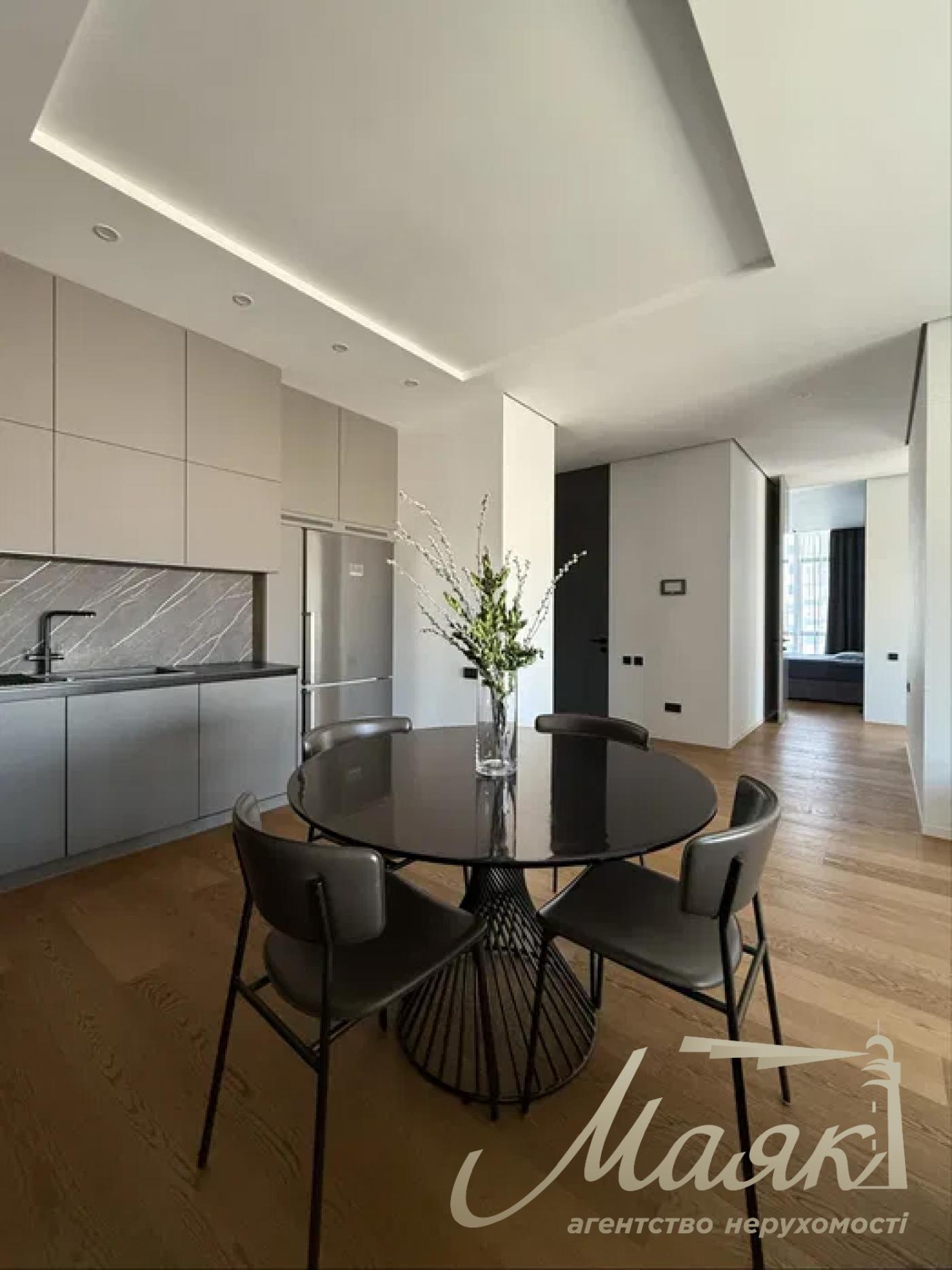 For sale 4k apartment Park Avenue VIP 120m Park Avenue Demeyevskaya Goloseevsky district nr