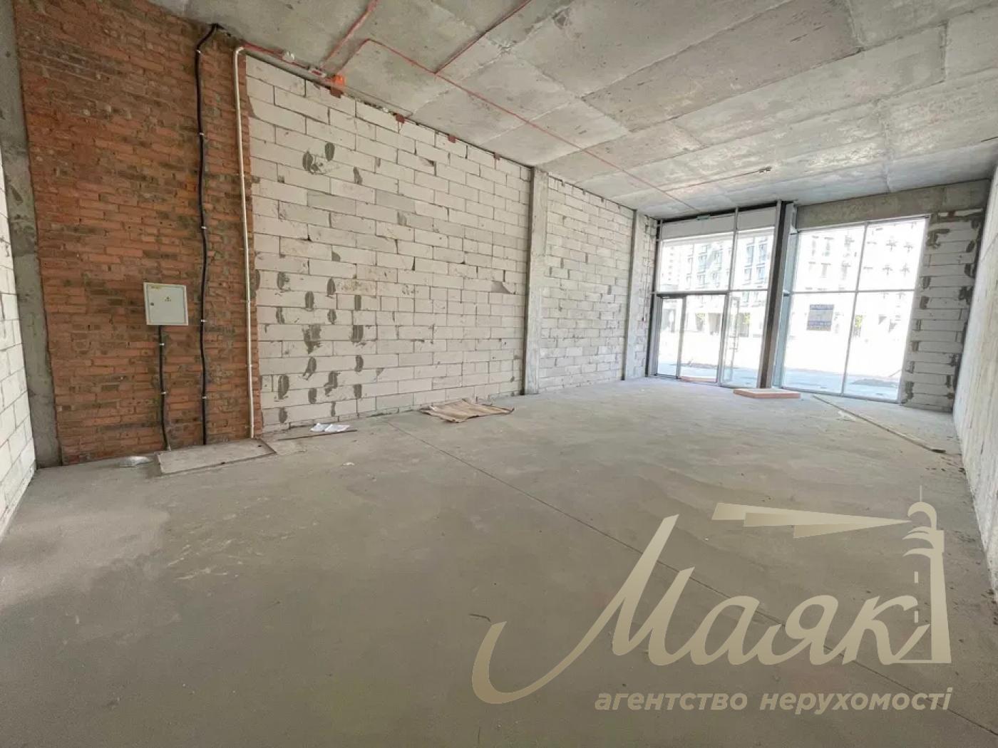 Rent of facade 57 sq.m in residential complex Varshavsky 3