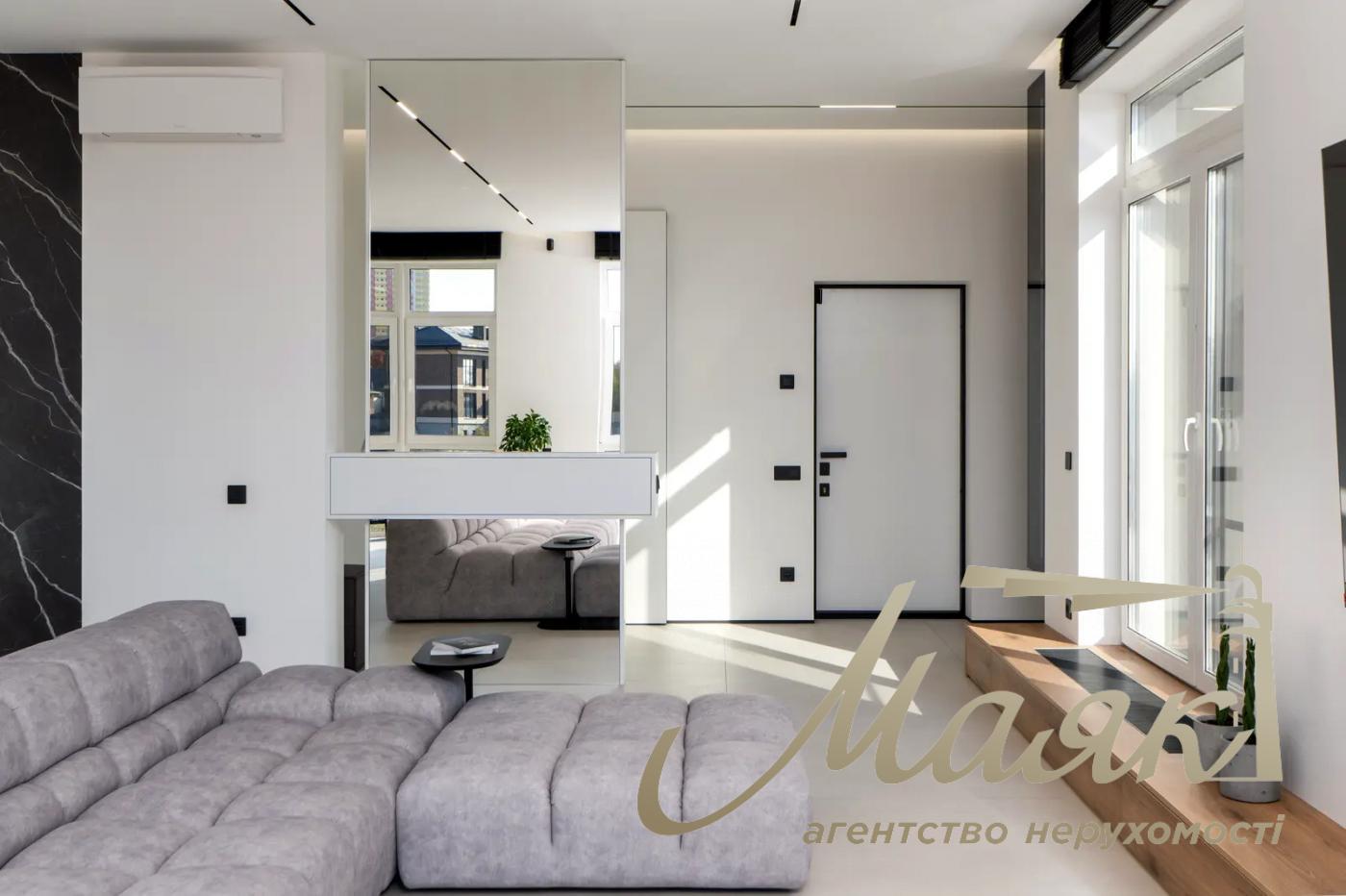 Продаж 3-х кімнатної квартири в ЖК Солом'янський вул. Університетська вул., 17-А