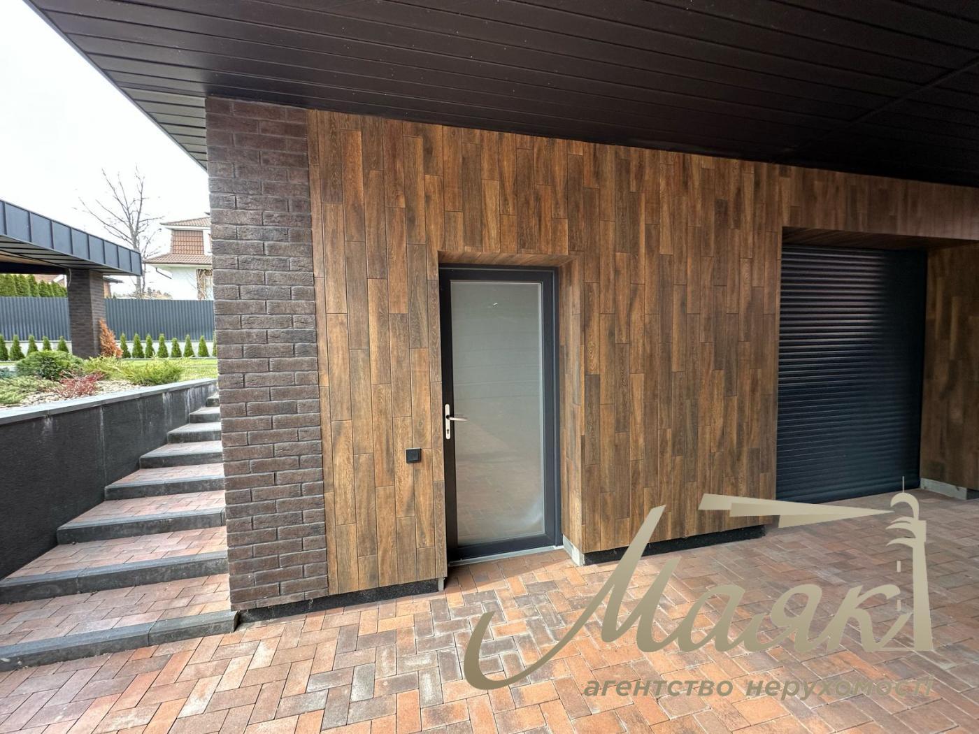 Продаж будинку в Ірпені, в закритому котеджному містечку Стоянка-2, з охороною і відеоспостереженням.