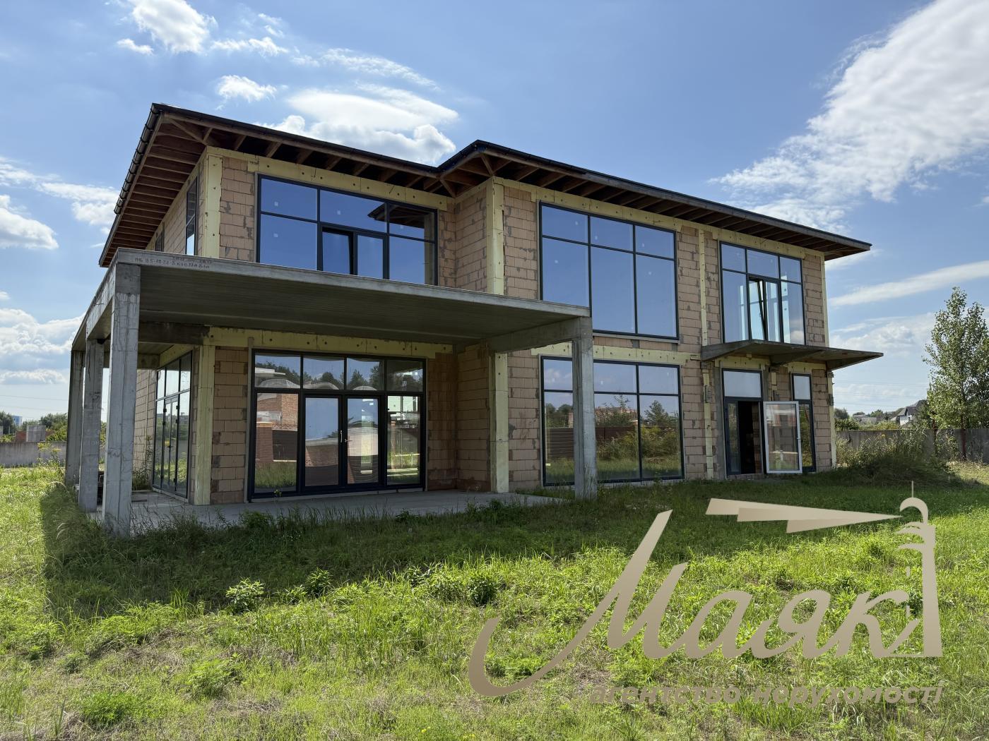 Продажа дома в КГ «Ясный Хутор» — 467 м² с. Ходосовка, терраса, балконы, панорамный вид