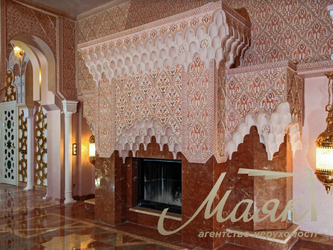 Продажа усадьбы 800м2 ул. Черногорская, Печерск