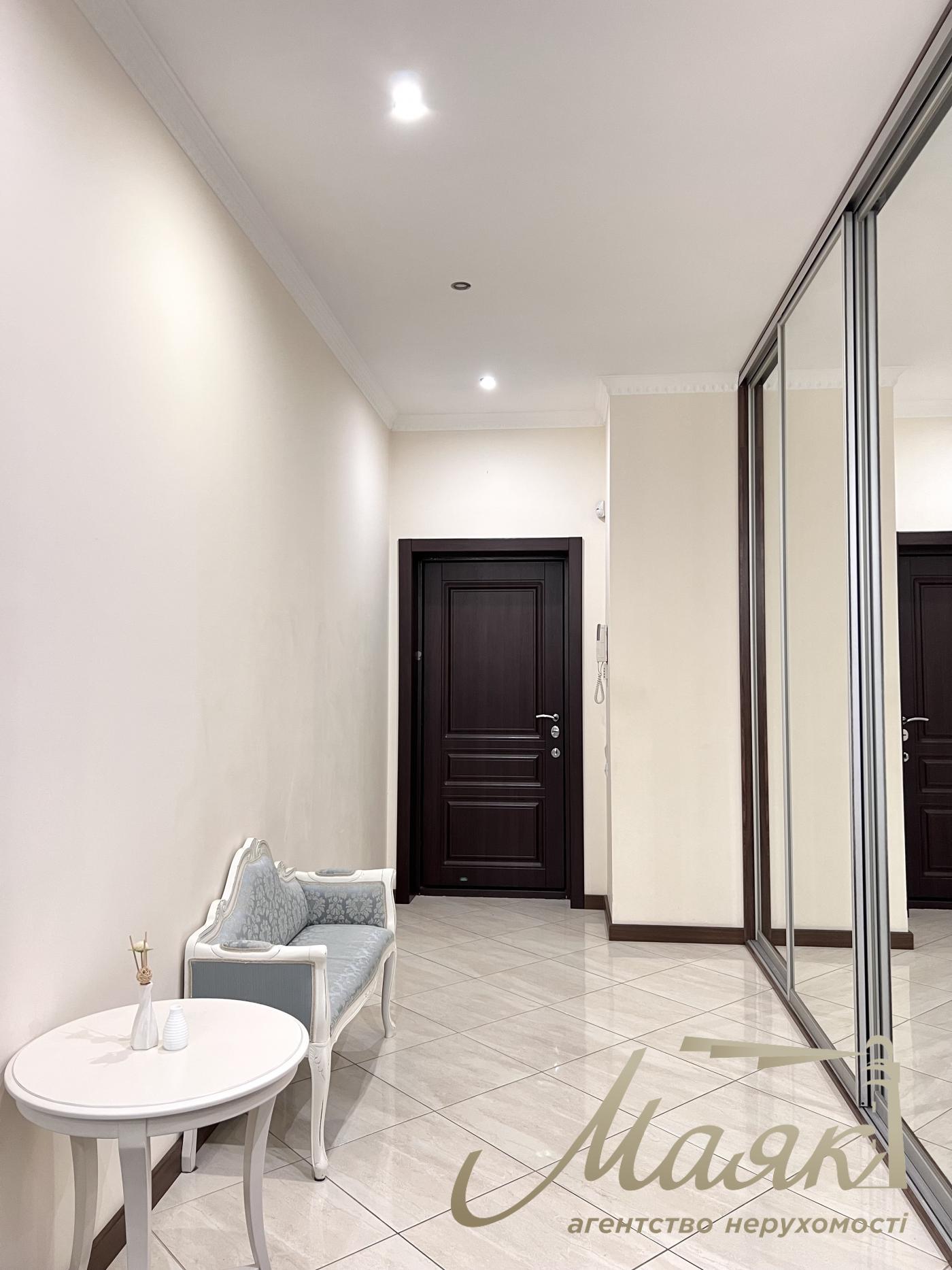 Аренда 3-х комнатной квартиры на Печерске в ЖК по ул. Евгения Коновальца 36В