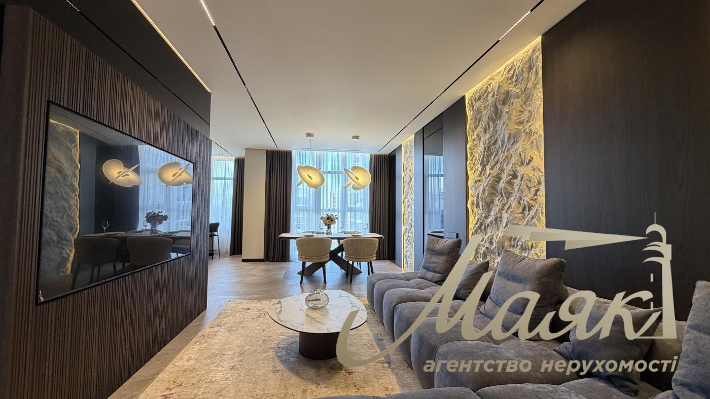 Продаж квартири 118м2 в ЖК Новопечерськие липки, ул. Андрея Верхогляда 15Б. (Михайла Драгомирова)