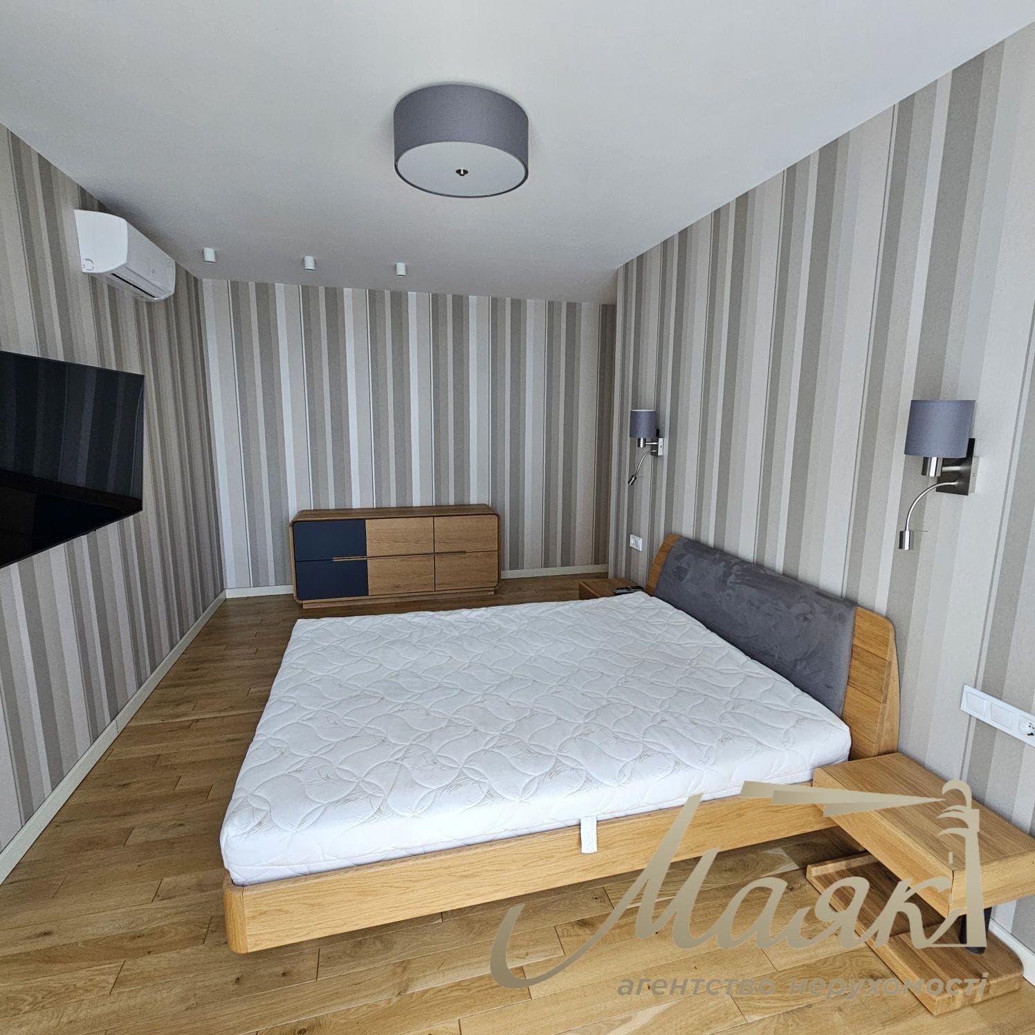 Продаж 4-кімнатної квартири, 1є18 м², ЖК «Зарічний»