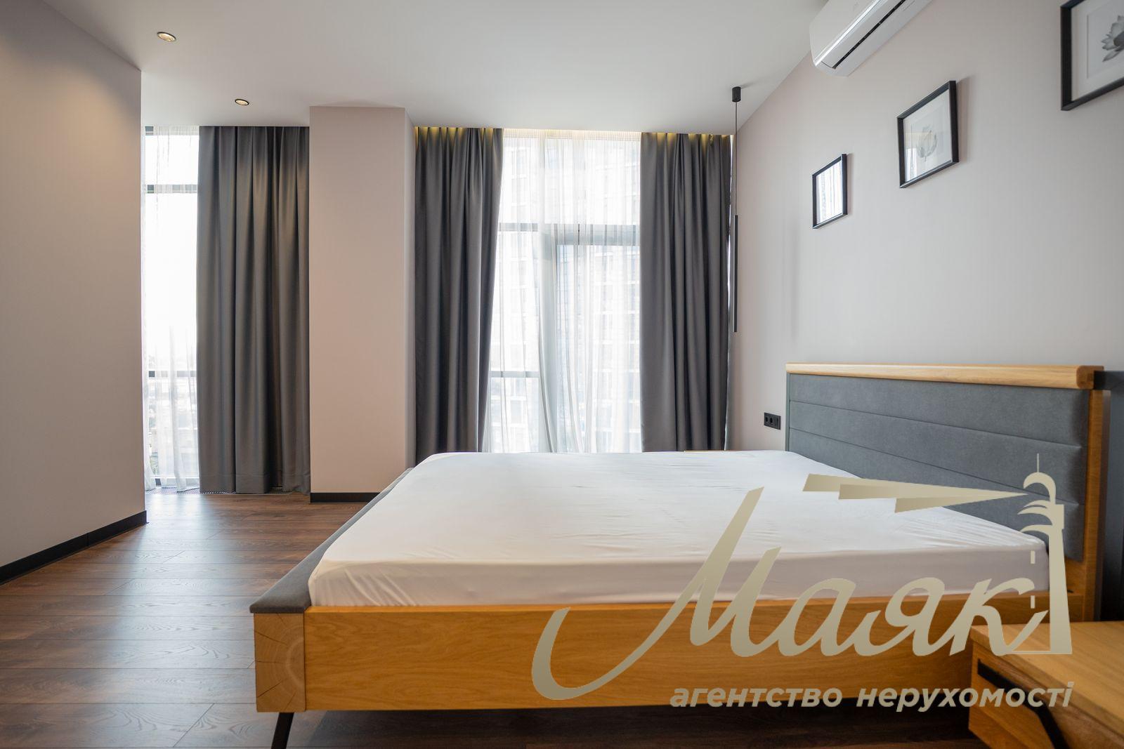 Оренда 2х-кімнатної квартири 102м2 в ЖК Новопечерські липки, вул.Андрія Верхогляда 17-В. (Михайла Драгомирова)