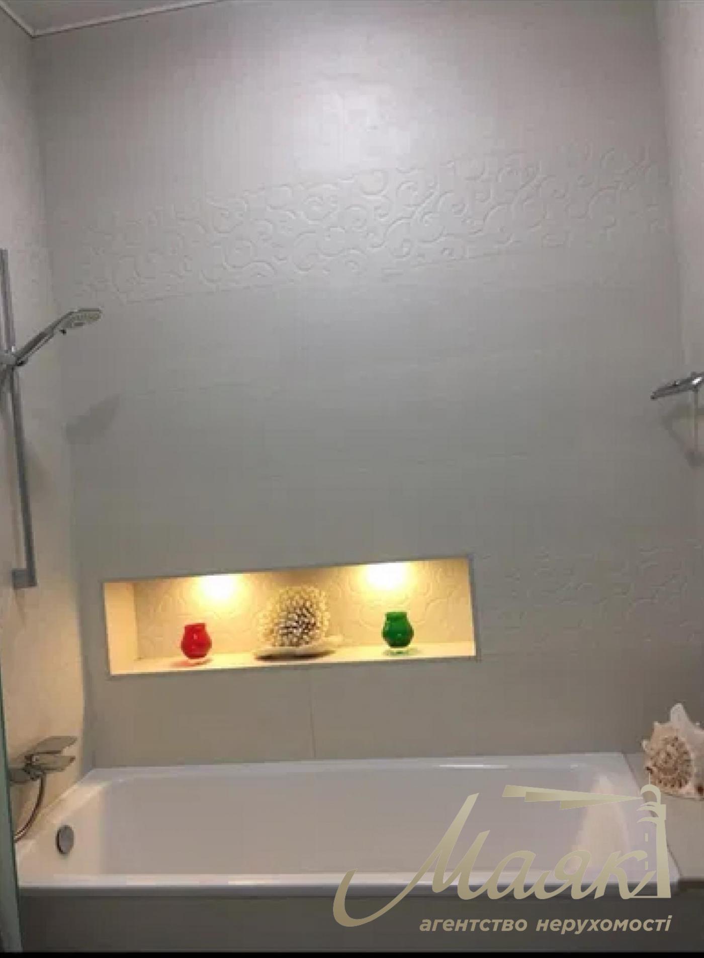 Оренда 2к квартири 95 м², вул. Пушкінська, Центер