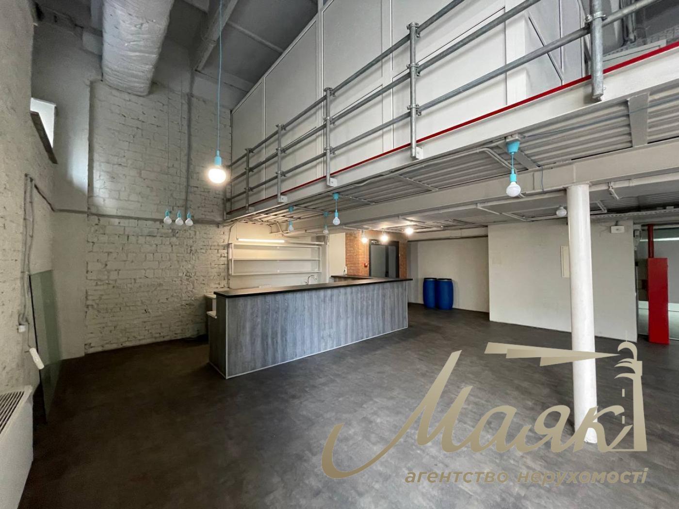 Аренда офисного помещения 1712м2 возле м. Политехнический институт