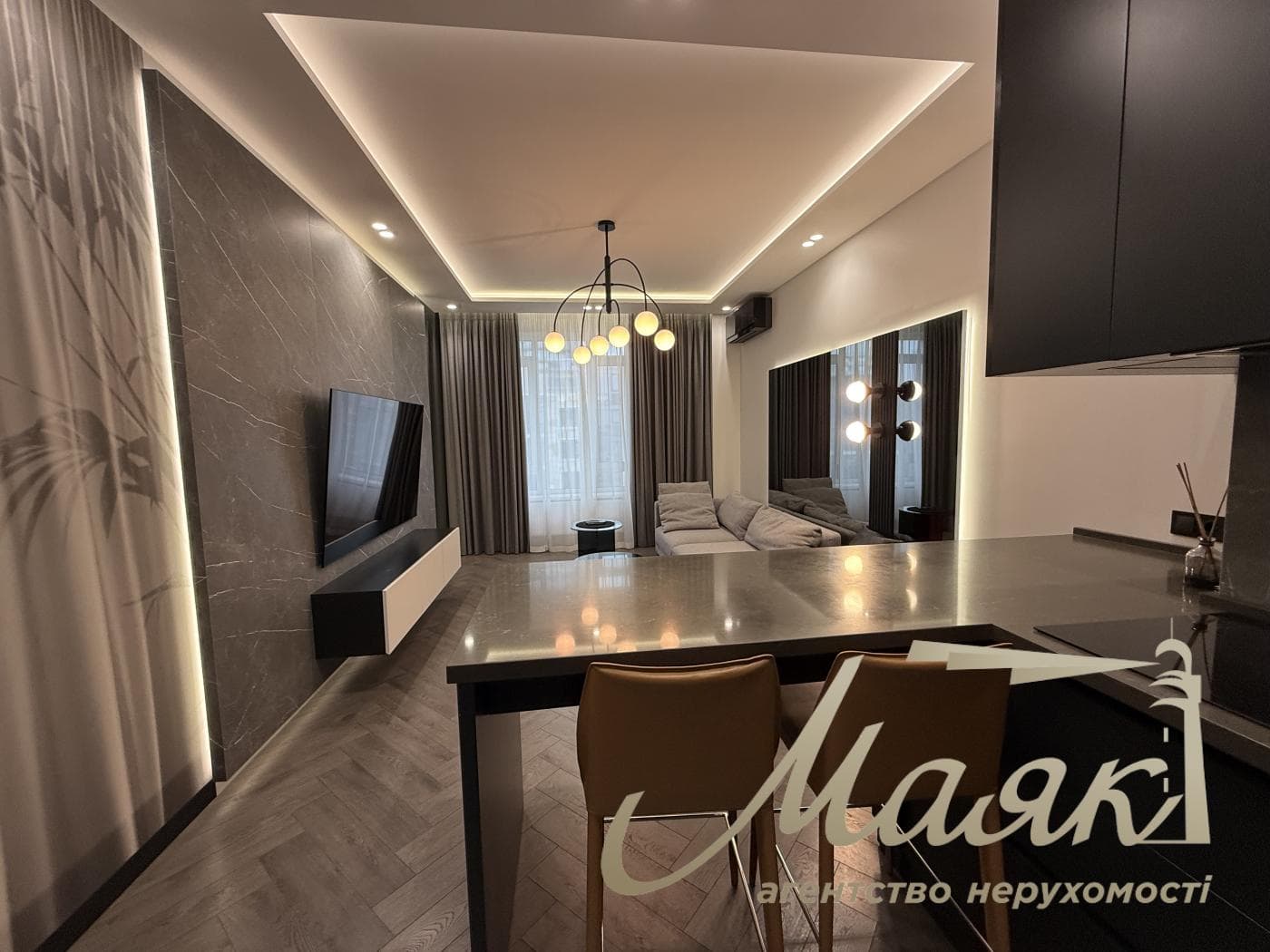Продаж / Квартира / вул. Саперне Поле, Печерськ, Київ