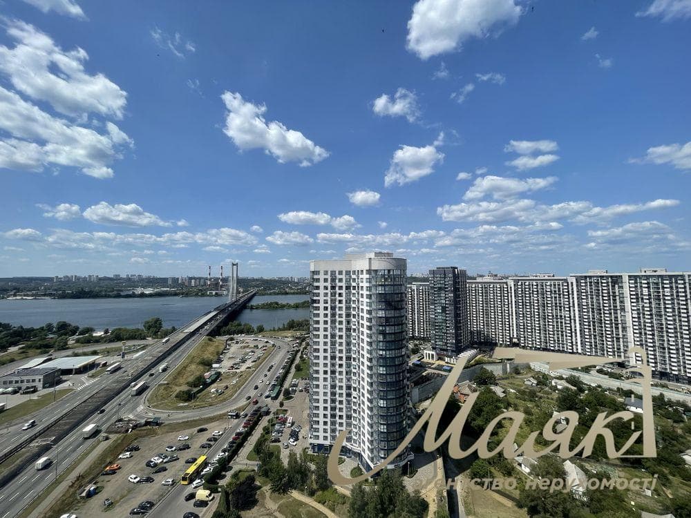 Продаж квартири з гарним видом площею 44 м², ЖК «Славутич», Лівий берег