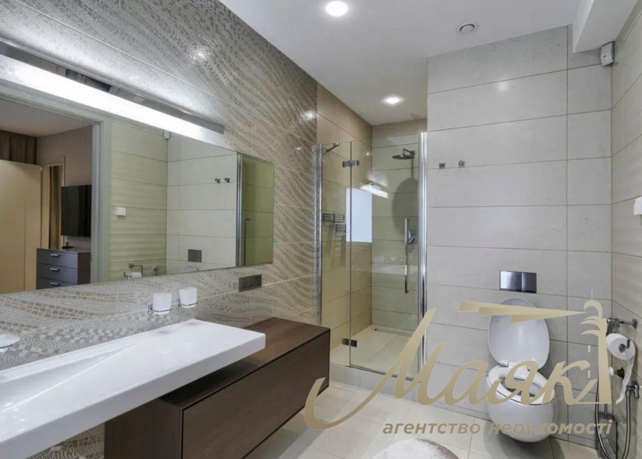 Sale of 3-room apartment Shota Rustaveli street