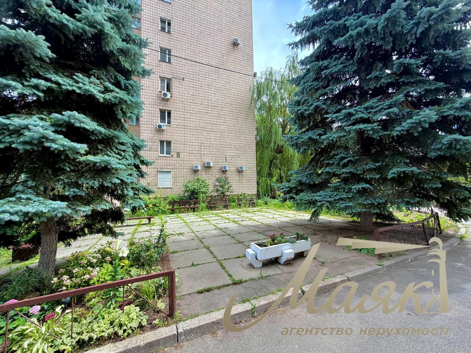 Оренда 3-кімнатної квартири на вул. Тарасівська, 36-А