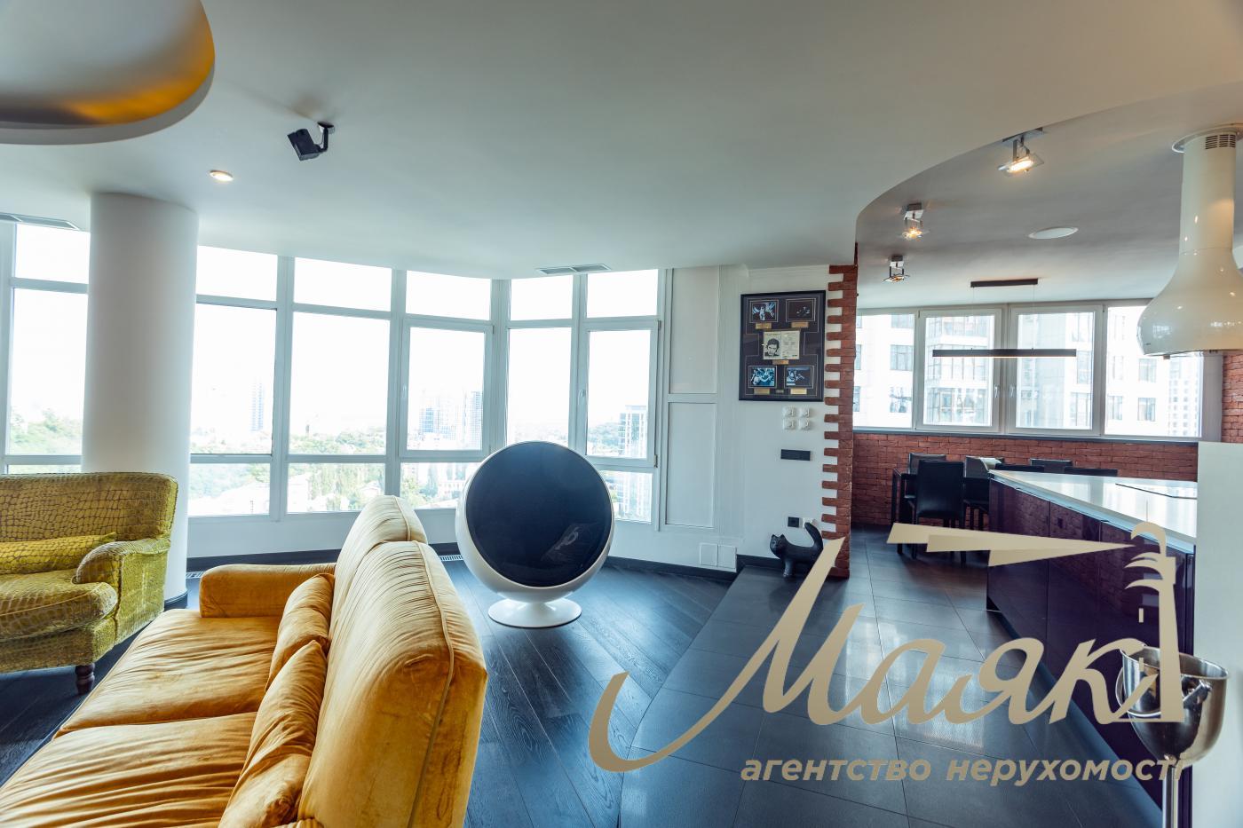 Rent 180m2 view apartment in LCD Novopecherskie Lipki, Andriy Verkhoglyada/Dragomirov Street 5, Pechersk, Kyiv