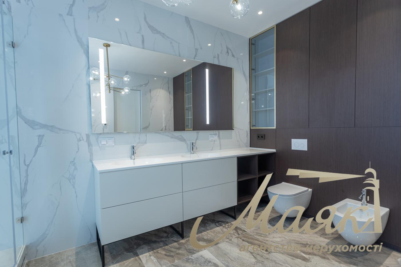 Продаж 4-кімнатної квартири 180 м² в ЖК "Новопечерські Липки", Драгомирова 15Б, Печерський район, Київ.