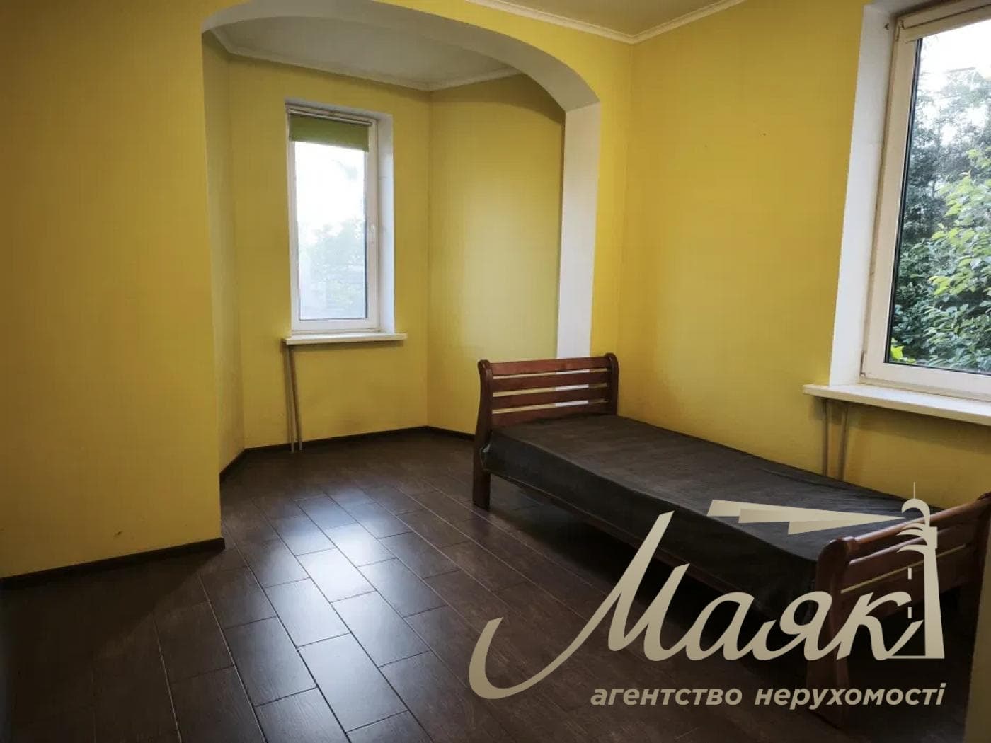 Продаж будинку з власним виходом до озера, 220 кв. м, на Осокорках, Дарницький район