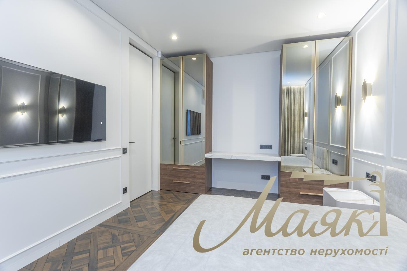 Продажа 2к квартиры 50м2, ЖК Французский квартал 2, ул. Джона Маккейна, Печерський район.