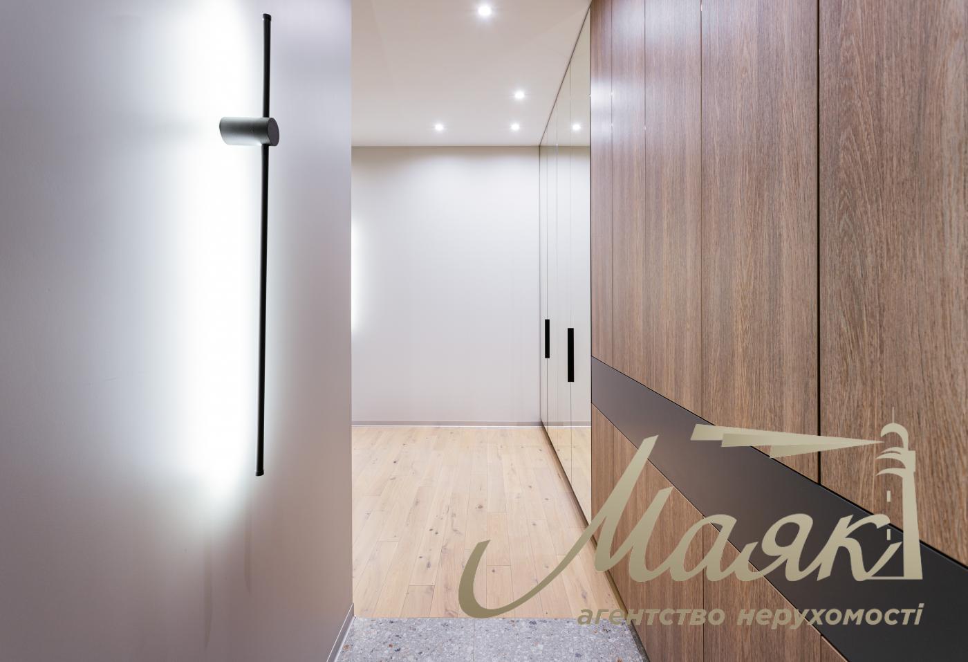 Продаж 3х-кімнатної квартири 86 м2 в ЖК "ЖК RESIDENT Concept House" Володимирська 86а, Київ