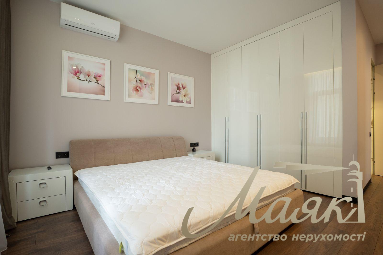 Оренда 2х-кімнатної квартири 102м2 в ЖК Новопечерські липки, вул.Андрія Верхогляда 17-В. (Михайла Драгомирова)